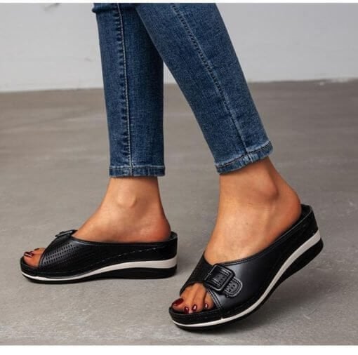 LEATHER SOFT FOOTBED ARCHSUPPORT SANDALS