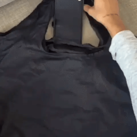 Foldable reusable tote demonstration