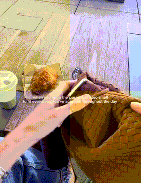 Foldable keychain tote bag expanding