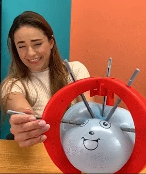 Jeu De Ballon Boom Boom – Pour Enfants 8 Ans Et Plus – Jeu De Société Multijoueur Avec Dés Et Bâtons – Plastique Sûr